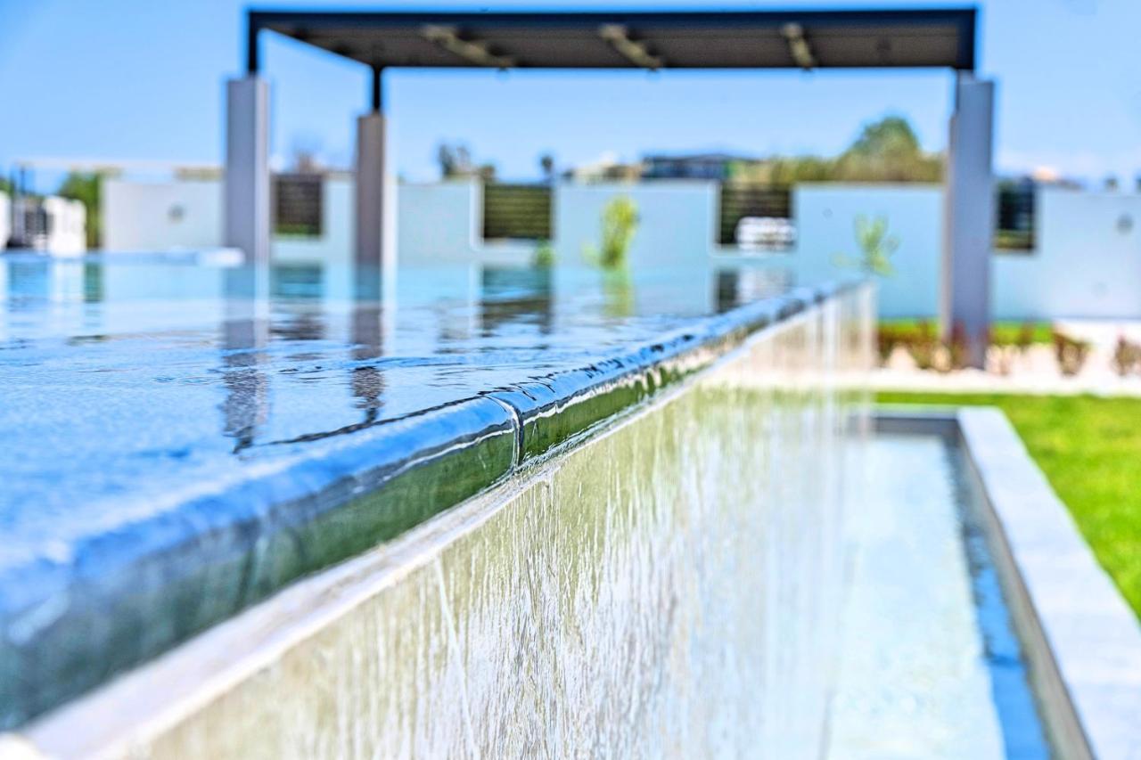 Villa Solaris Heated Pool & Jacuzzi