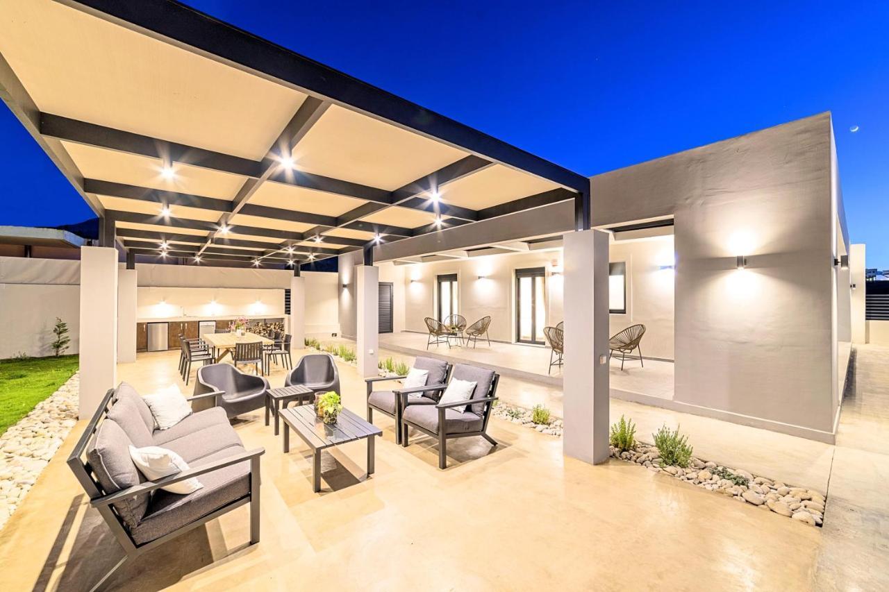 Villa Solaris Heated Pool & Jacuzzi Georgioúpoli